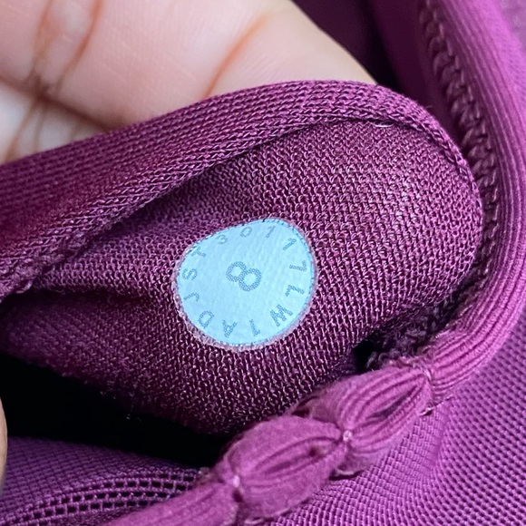 Lululemon Pushing limits Tank - Marvel - Picture 10 of 15